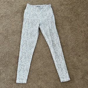 refuge leopard print leggings size: M